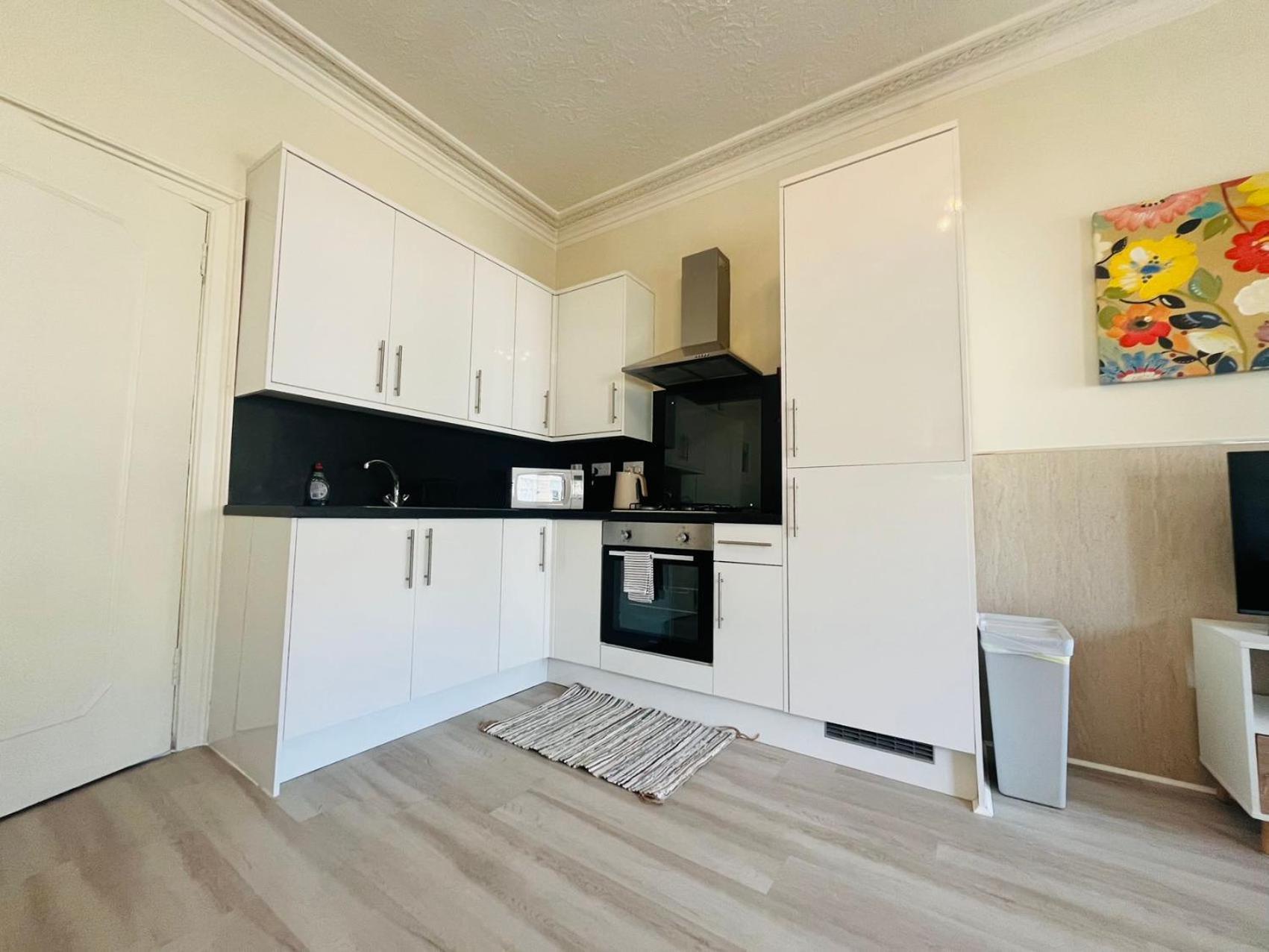 One Bedroom Behind Castle On The 3rd Floor Appartement *